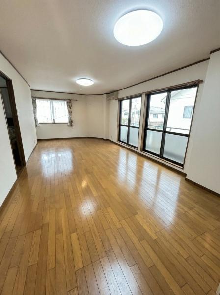 ���r���O �Ƒ��c���̎��Ԃ����������Ȃ��났�̑�2���r���O��