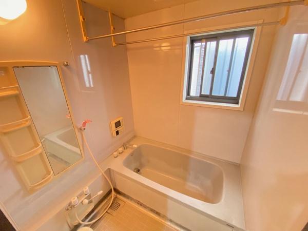 ʑEʏ ʐ^͉Ƌ̉HĂ܂B