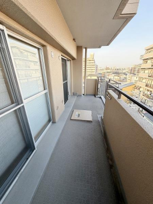 �o���R�j�[ -