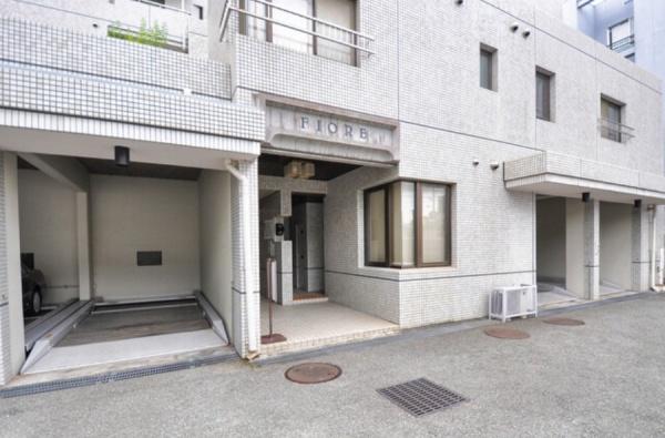 �G���g�����X -