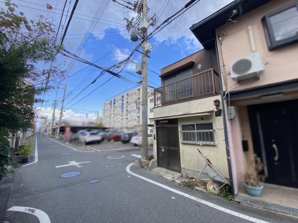 �O�ʓ��H�܂ތ��n�ʐ^ -