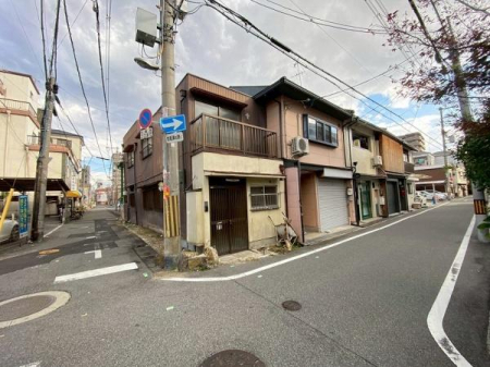 �O�ʓ��H�܂ތ��n�ʐ^ -