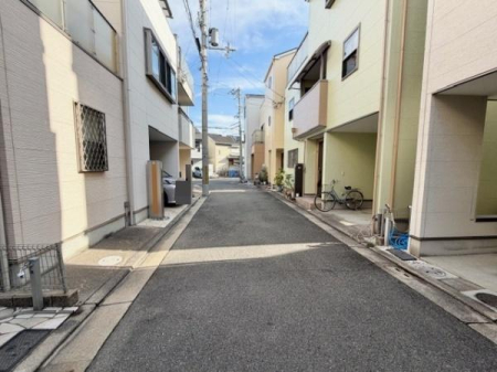 �O�ʓ��H�܂ތ��n�ʐ^ -