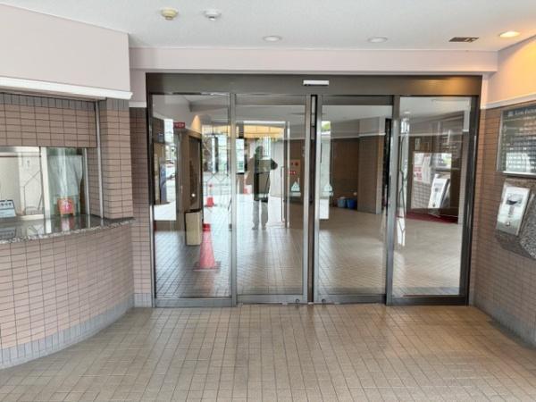 �G���g�����X �I�[�g���b�N�ݔ���h�ƃJ�����̐ݒu������Z�L�����e�B�[�ʂł����S���ĕ�点��Z�܂�