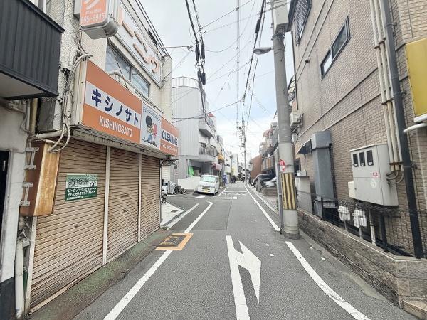 �O�ʓ��H�܂ތ��n�ʐ^ -