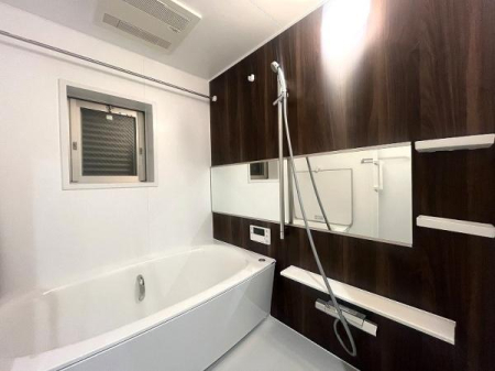 ���� �o�X���[���͗�����������Ԃ����o���Ă���A��ꂽ�̂�����Ă���܂��B