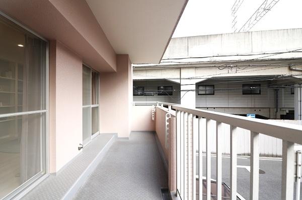 �o���R�j�[ -