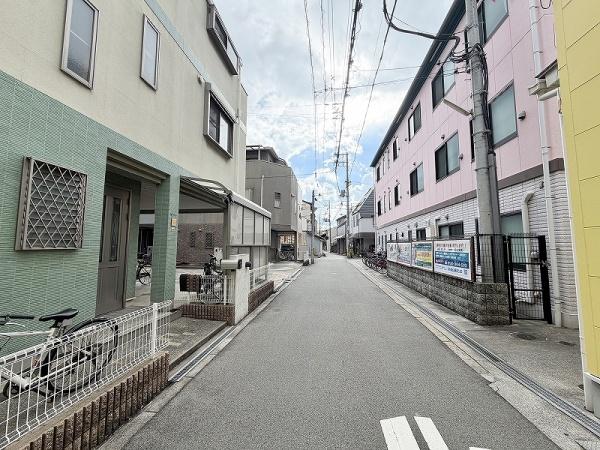 �O�ʓ��H�܂ތ��n�ʐ^ -