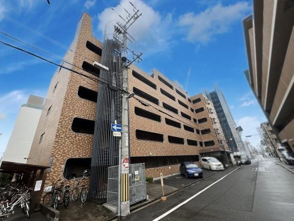 ���n�O�ώʐ^ ��チ�g���䓰�ؐ��̂��т��w���Ŋ��w�ŁA�}���V�����܂ł͓k���V���ł��B���т��w�̖k�ɂ͑��X�[�p�[�̐H�i���S�̓X�܂�����A�}���V�����̏������ɂ͒����̃X�[�p�[������܂�