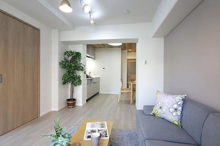 ���r���O -