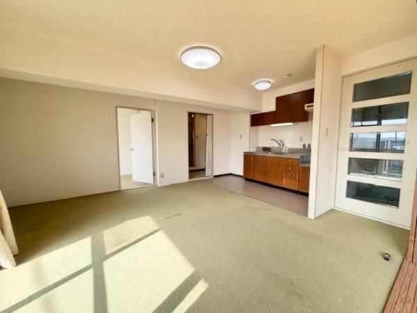 ���r���O ��12.46���̃��r���O�Ƒ��c�R��