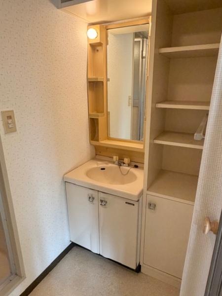 ���ʑ�E���ʏ� ���̐g�x�x���ɂ͌������Ȃ����ʑ�B
�����������������A�w�A�Z�b�g��������Ɛ��ʑ䂪���邾���ő�ϕ֗��ł��ˁB