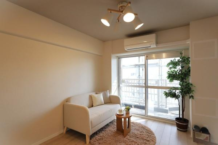 ���r���O -