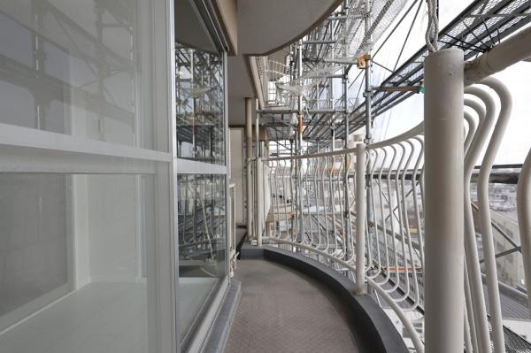 �o���R�j�[ -