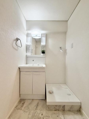 ���ʑ�E���ʏ� ���̐g�x�x���ɂ͌������Ȃ����ʑ�B
�����������������A�w�A�Z�b�g��������Ɛ��ʑ䂪���邾���ő�ϕ֗��ł��ˁB