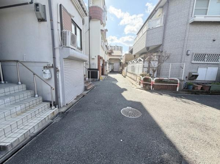 �O�ʓ��H�܂ތ��n�ʐ^ -