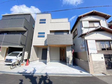 �O�ʓ��H�܂ތ��n�ʐ^ -