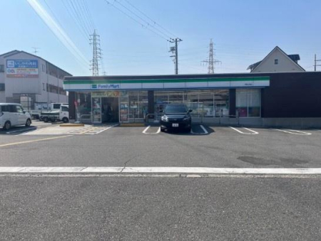 ���ӊ� �y�R���r�j�z�t�@�~���[�}�[�g ��[�䒆���X�F694�u