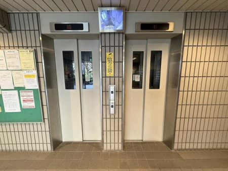 ���̑����p�� �G���x�[�^�[�Q��L