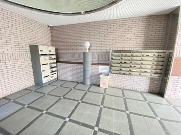 �G���g�����X -