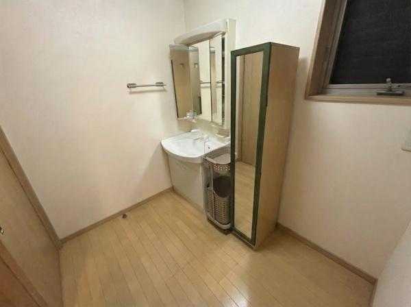 ���ʑ�E���ʏ� �Q�����������ɂ���Ƃ�̐��ʏ�