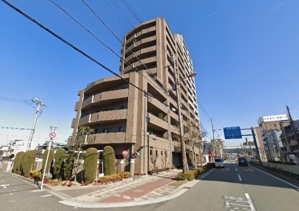 ���n�O�ώʐ^ ��チ�g���l�����u�Z�V�]�����v�w���k���X���B�Z�V�]�ʂ艈���̏Z��E���X�Ȃǂ��������Ԓn��Ɉʒu���Ă��܂��B�ߗׂɂ͋�����A���w�Z�A�X�[�p�[�A�R���r�j�Ȃǂ�����A����������قǋ߂��A���֐��̗ǂ����n