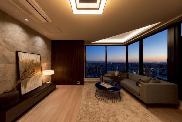 ���r���O -