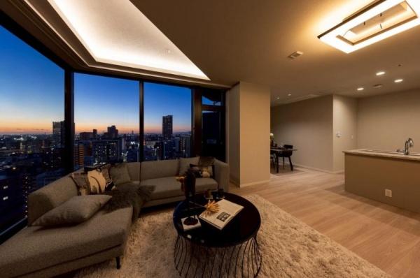 ���r���O -