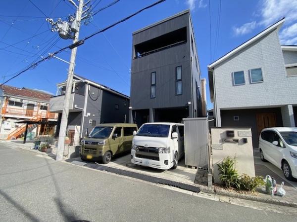 �O�ʓ��H�܂ތ��n�ʐ^ -