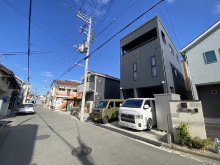 �O�ʓ��H�܂ތ��n�ʐ^ -