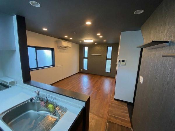 ���r���O �J�E���^�[�L�b�`���ł��􁦎ʐ^�͉Ƌ�������H���Ă���܂��B