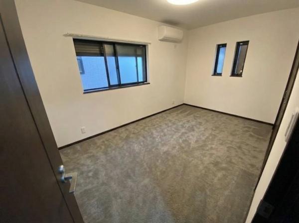 �m�� ���ʐ^�͉Ƌ�������H���Ă���܂��B