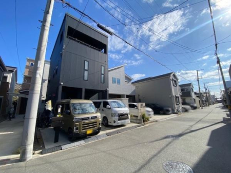 �O�ʓ��H�܂ތ��n�ʐ^ -