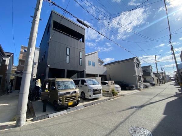 �O�ʓ��H�܂ތ��n�ʐ^ -