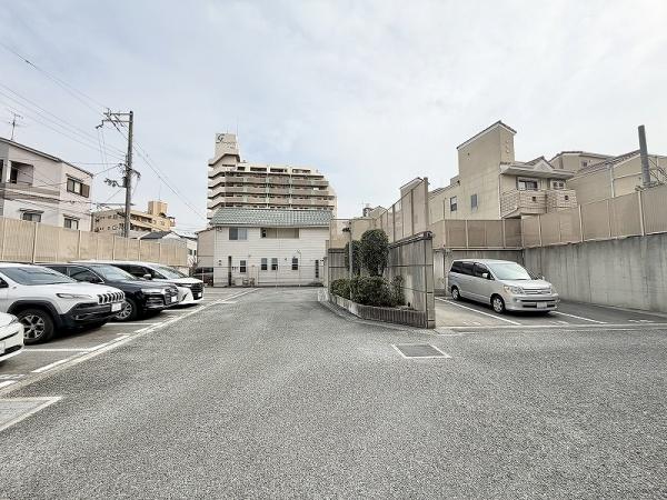  �������ɂ��ӂꂽ�G���g�����X���r�[�ł���