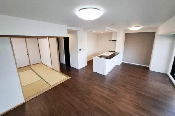 ���r���O -