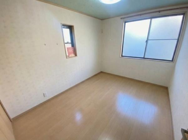 �m�� ���ʐ^�͉Ƌ�������H���Ă���܂��B