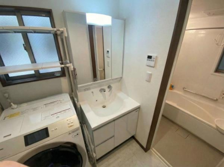 ���ʑ�E���ʏ� ���ʐ^�͉Ƌ�������H���Ă���܂��B