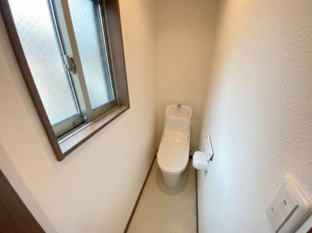 �g�C�� ���ʐ^�͉Ƌ�������H���Ă���܂��B