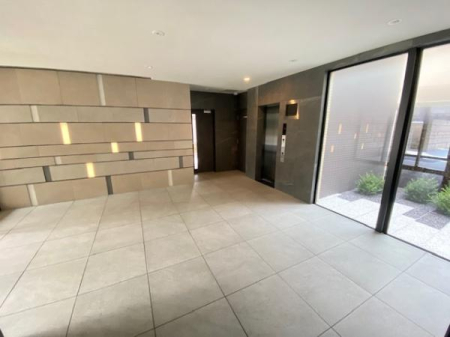 �G���g�����X -