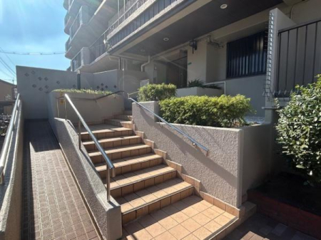 �G���g�����X -