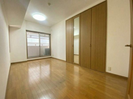 �m�� ���ʐ^�͉Ƌ�������H���Ă���܂��B