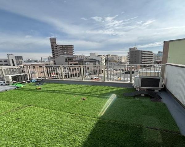 �Z�˂���̒��]�ʐ^ -