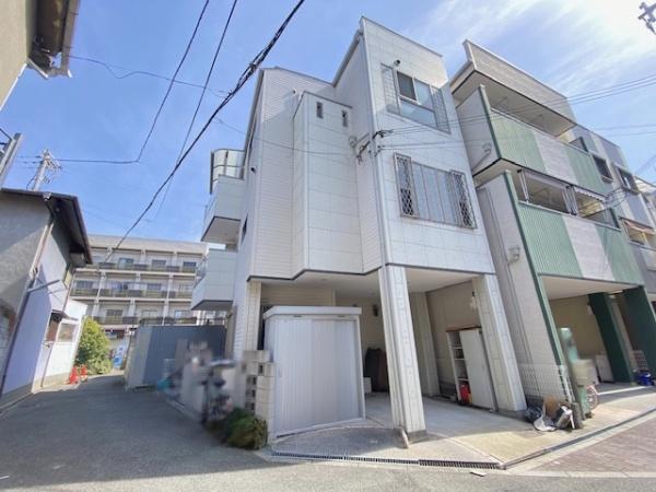 �O�ʓ��H�܂ތ��n�ʐ^ ��ʓ��H�̊p�Ƃł���