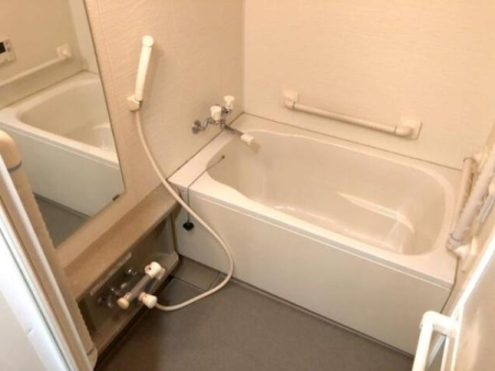 ���� ����̔��������o�X���[���I