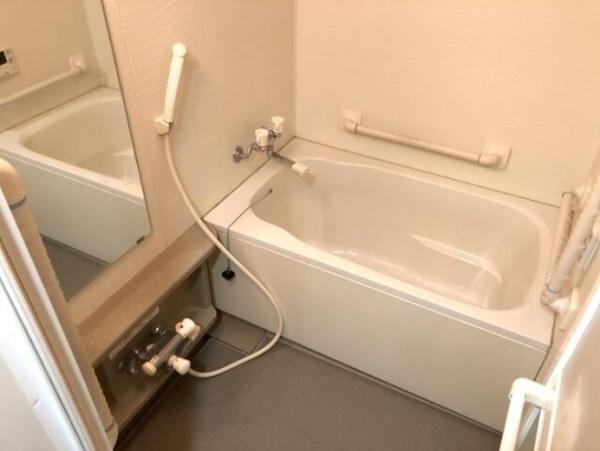 ���� ����̔��������o�X���[���I