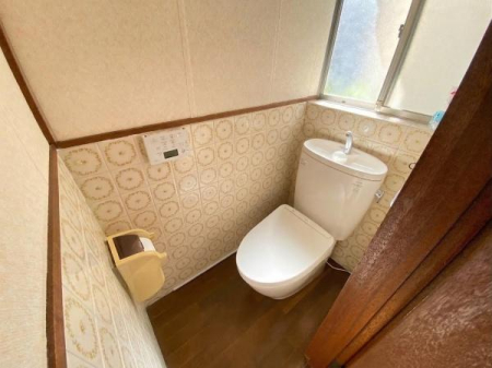 �g�C�� ���ʐ^�͉Ƌ�����̉��H�����Ă���܂��B