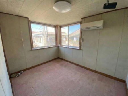 �m�� ���ʐ^�͉Ƌ�������H���Ă���܂��B