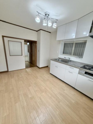 ���r���O �_�C�j���O�L�b�`����6.2��