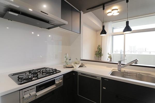 �L�b�`�� �������D���Ɋ������V�X�e���L�b�`����
